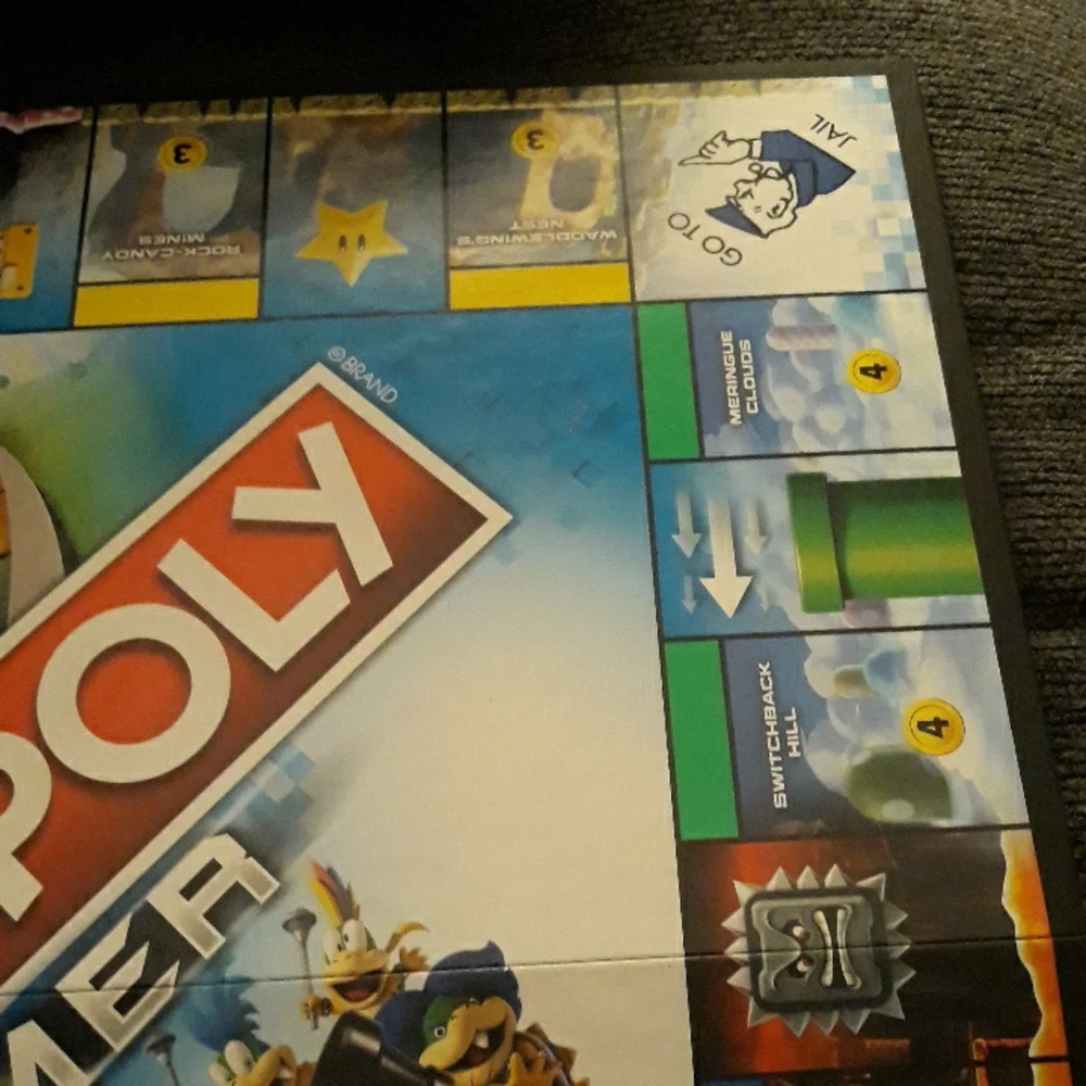 Monopoly Gamer Board Game, excellent condition, pieces new in plastic - Picture 10 of 13